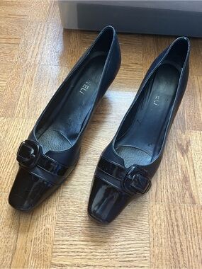 Vaneli Ravan Navy Leather Patent Buckle Pumps 8N